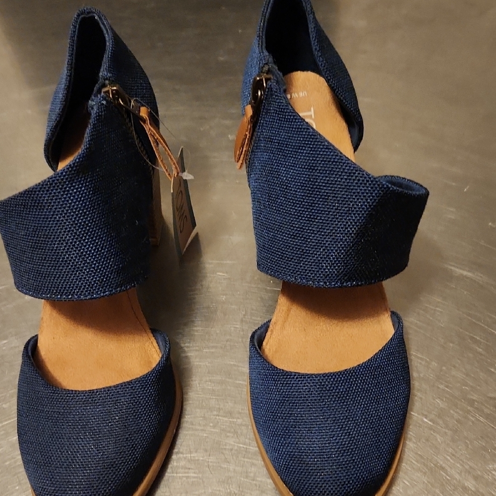 Toms Women's Navy Heels